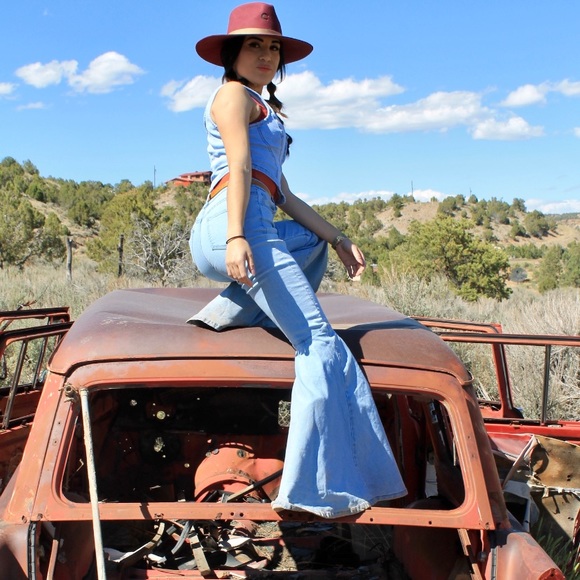 Meet your Posher, Johana - Picture 1 of 6